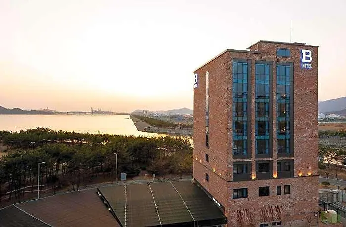 Brown-dot Sinho Oceanpark 3*