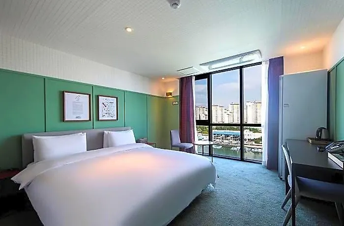 Brown-dot Sinho Oceanpark Hotel